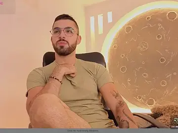 Stripchat Adult Video Chat of Apolo_lux1