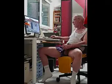 Stripchat Best live sex cam show of BerndisCam