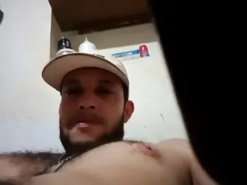 Stripchat Sex Cam of Yulian_seb