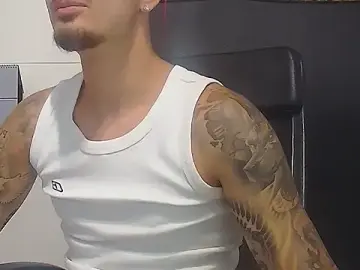 Stripchat Live Sex Cam of BrandonTate