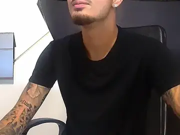 Stripchat Nude Webcam of BrandonTate