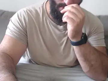 Stripchat Sex Cam of hugemachohandsome