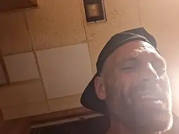 Stripchat Free Porn Cam of mechanicmark