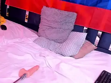Stripchat Watch Live Sex Cams of CamiloSeed