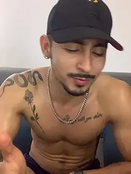 Stripchat Live Sex of NicolasChest_xxx