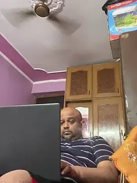 Stripchat Free Porn Cam of Dick_6inches_Delhi