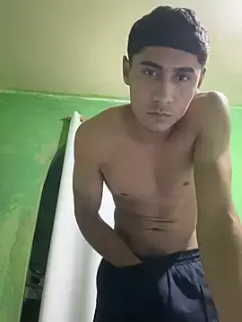 Stripchat Live Sex Cam of follladorr