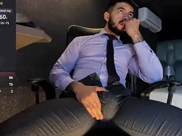 Stripchat Live Sex Cam of MarkWalker__