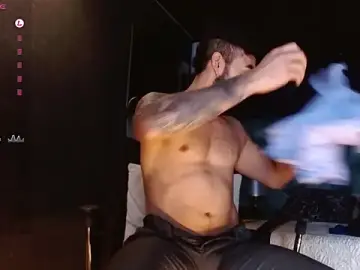 Stripchat Live Sex Cam of MarkWalker__