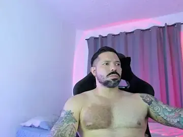 Stripchat Live Sex Cam of Pierre_Vidal