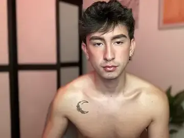 Stripchat Sex Chat of sweettaaron01