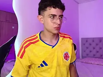 Stripchat Live Sex of Eithan__wolf