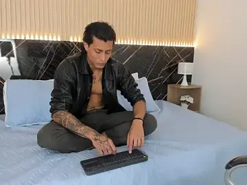 Stripchat Watch Live Sex Cams of Damian_romanoff_