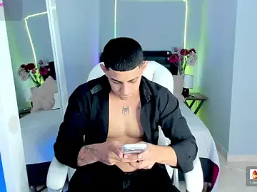 Stripchat Free Porn Cam of Alex_cute77