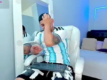Stripchat Sex Cam of Alex_cute77