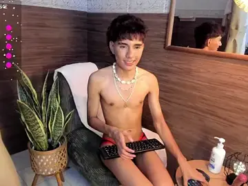 Stripchat Adult Webcams of christopher_robin4
