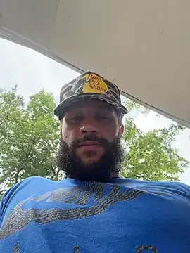 Stripchat Live Sex Cam of HungStr8Lightskin