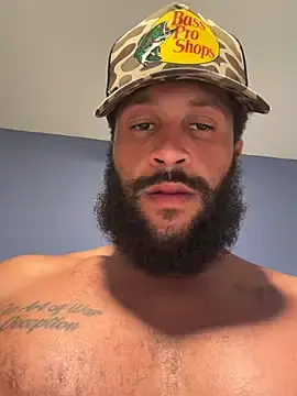 Stripchat Live Sex Cam of HungStr8Lightskin