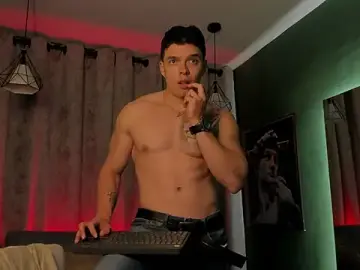 Stripchat Adult Webcams of Jake_Tylerr_