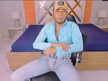 Stripchat Live Sex of Paul_Douglas