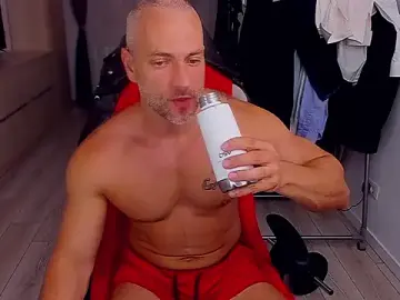 Stripchat Live Porn of MarisMuscle