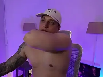 Stripchat Free Live Porn of appolo_allen