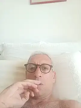 Stripchat Adult Webcam of ArsenioL