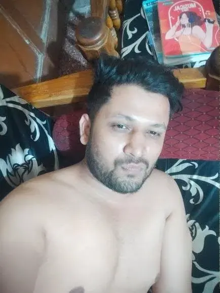 Pravin_paid_boy10