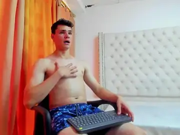 Stripchat Sex Cam of ZANE_EVANS