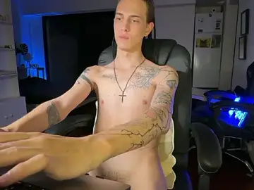 Stripchat Nude Webcam of Den_BlueXx