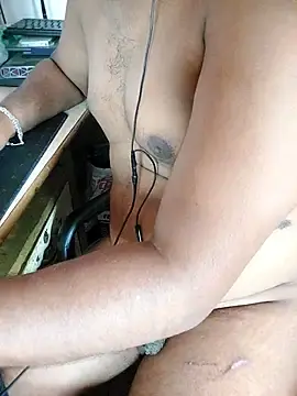 Stripchat Nude Webcam of YOUR_DREAM_BOY