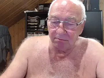 Stripchat Nude Webcam of biggandybig