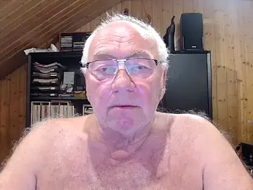 Stripchat Free Live Porn of biggandybig