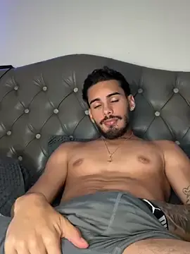 Stripchat Sex Cam of Derek_master