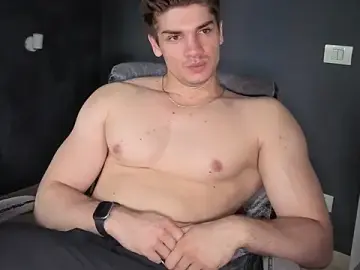 Stripchat Adult Webcam of MaxKaiden