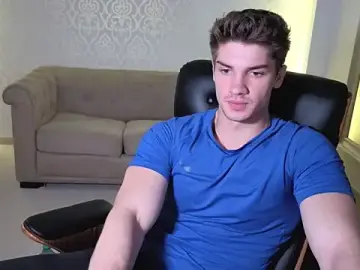 Stripchat Best Webcam of MaxKaiden