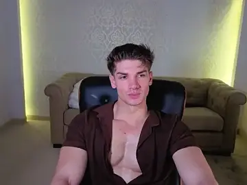 Stripchat Sex Cam of MaxKaiden