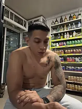 Stripchat Free Live Porn of OliverWest04