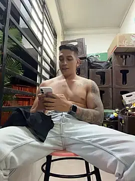 Stripchat Live Sex Cam of OliverWest04