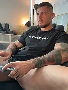 Stripchat Free Porn Cam of DimitriSullivan_