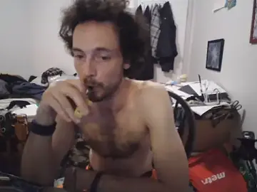 Stripchat Live Sex Cam of JohnnyMoves