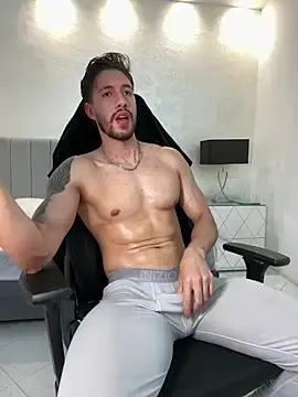 Stripchat Live Sex Cam of evans_campbell1