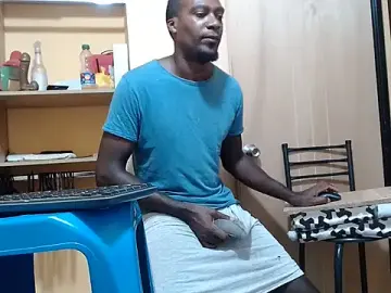 Stripchat Live Porn of kurtbigcock