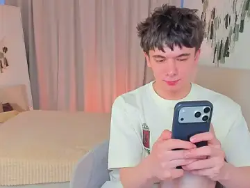Stripchat Sex Cam of Ethan_Crowe