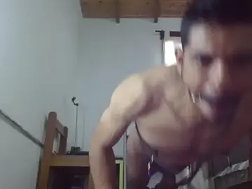 Stripchat Adult Webcam of JohanyLatino
