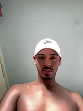 Stripchat Free Live Porn of pretin19cm1