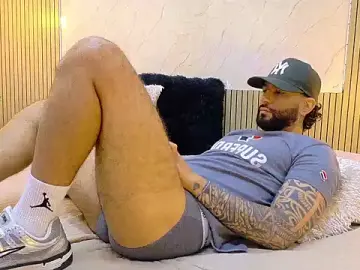 Stripchat Free Porn Cam of yorbymaxx