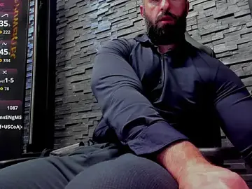 Stripchat Free Porn Cam of David_Big_Daddy