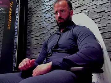Stripchat Live Sex Cam of David_Big_Daddy