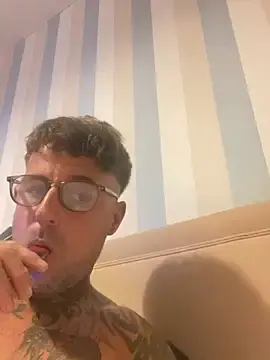 Stripchat Live Sex of Newcastle_tattedfarmer